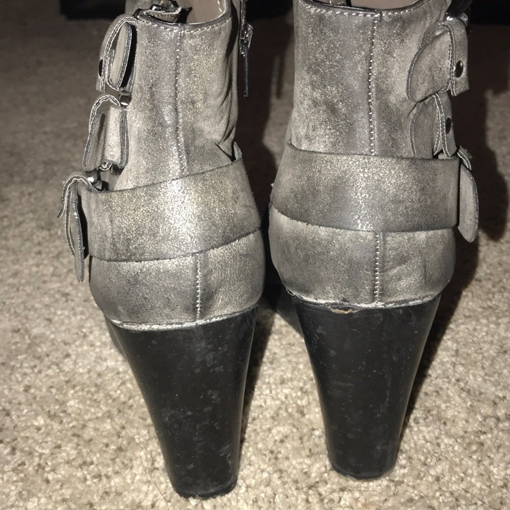 Grey and black Daytrip Clogs 🖤 - Picture 5 of 6